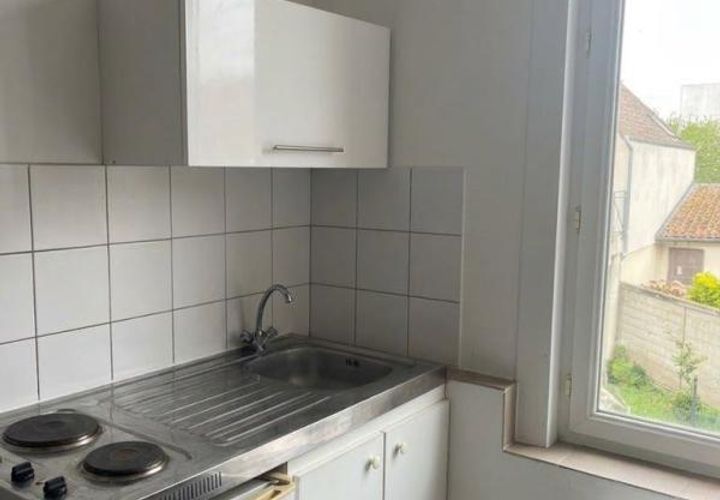 Studio in Roye, Somme, Roye - € 305/month | Ref: 4CXG-DDR-IYI - photo 1