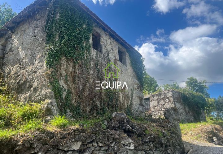 Villa i Fafe, Braga, Fafe - € 80.000 | Ref: TRAVASSOS - foto 1