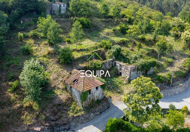 Villa i Fafe, Braga, Fafe - € 80 000 | Ref: TRAVASSOS - foto 1
