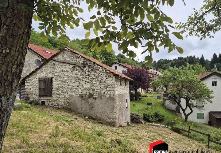 Landejendom i Tonezza del Cimone, Vicenza, Tonezza del Cimone - € 27.000 | Ref: A097 - foto 1
