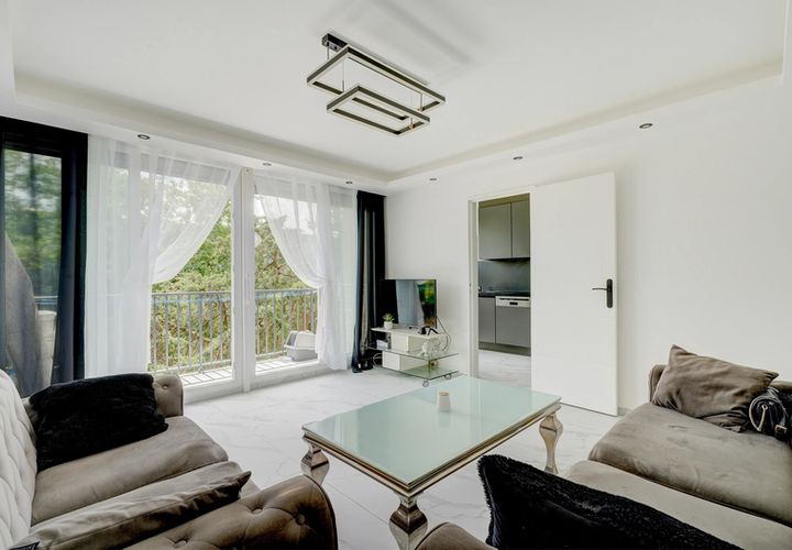 Lejlighed i Bron, Rhone, Bron - € 185.000 | Ref: 340936779525 - foto 1