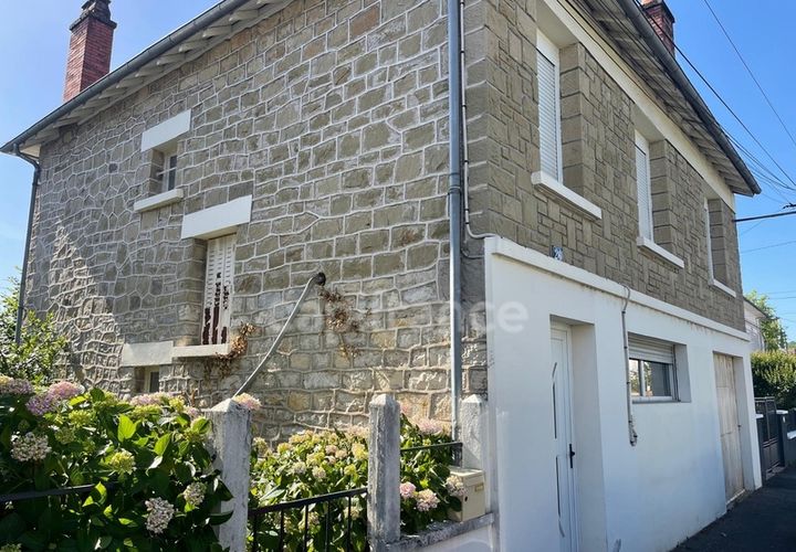 Landejendom i Brive-la-Gaillarde, Correze, Brive-la-Gaillarde - € 210.000 | Ref: 340934577423 - foto 1