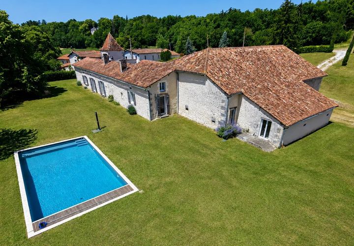 Villa i Verteillac, Dordogne, Verteillac - € 395.000 | Ref: BVI77972 - foto 1