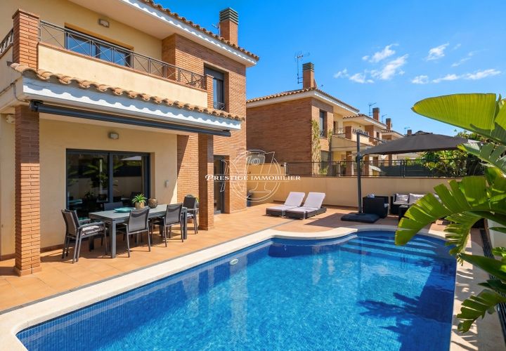 Villa i Empuriabrava, Gerona, Empuriabrava - € 489.000 | Ref: 6577/A-N1IMMOFRESP - foto 1