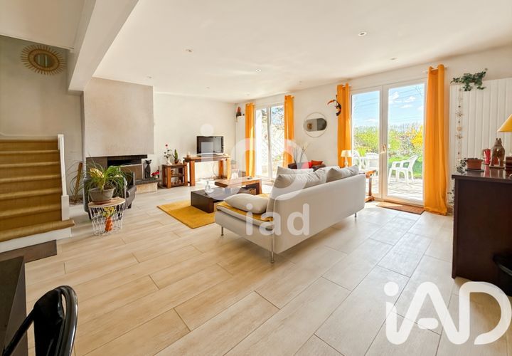 Villa a Lésigny, Seine-et-Marne, Lésigny - € 1.612/mes | Ref: 70234 - foto 1