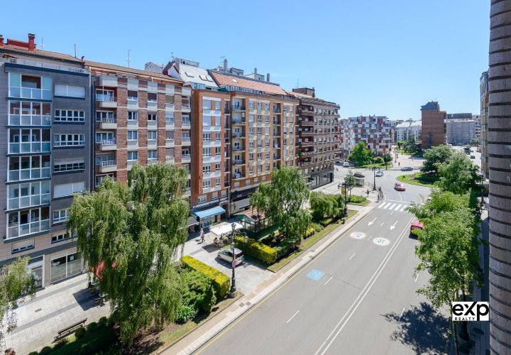 Dúplex a Oviedo, Asturias, Oviedo - € 398.000 | Ref: EXP14718/8930 - foto 1