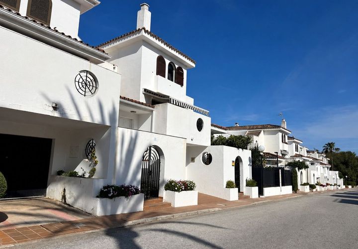 Byhus i Estepona, Malaga, Estepona - € 499.000 | Ref: R5380201 - foto 1