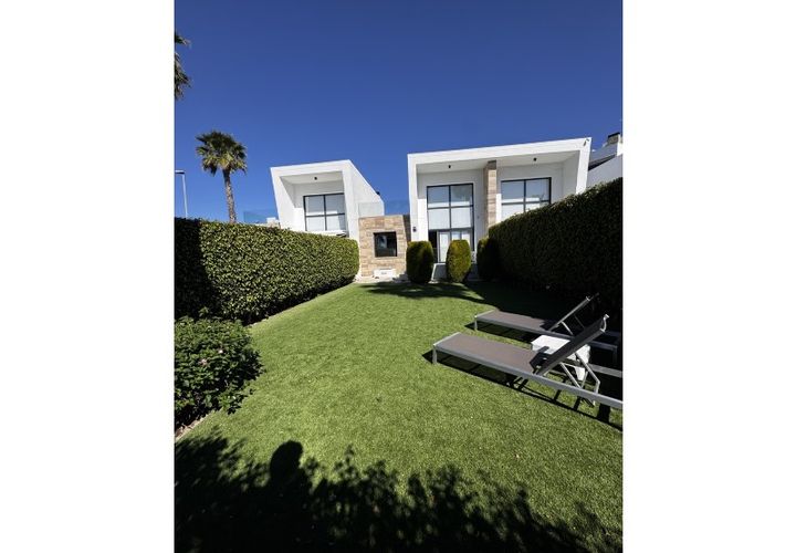 Dupleks i Cabo Roig, Alicante, Cabo Roig - € 425 000 | Ref: MLSC4501365 - foto 1