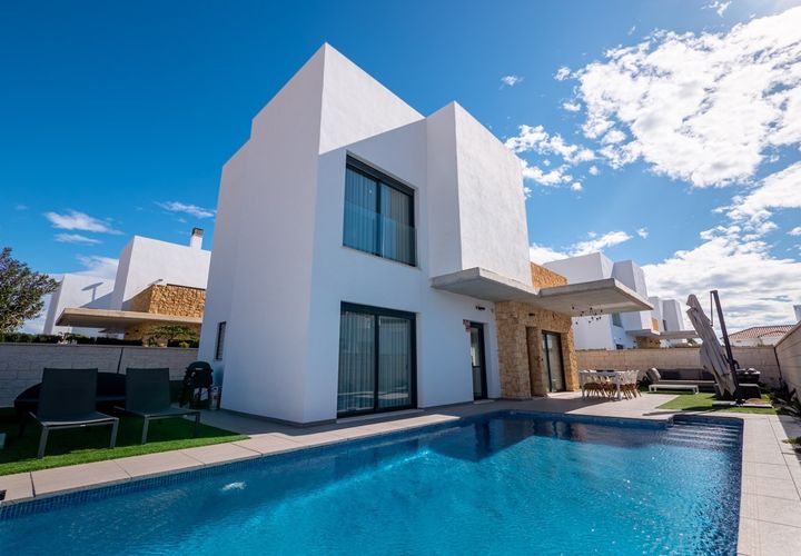 Villa en Ciudad Quesada, Alicante, Ciudad Quesada - € 499.500 | Ref: 27-27-0-11-629/73945 - photo 1