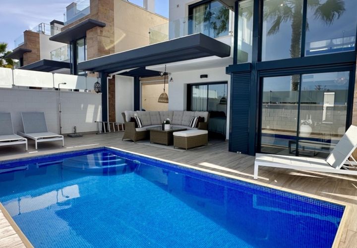 Villa i Cabo Roig, Alicante, Cabo Roig - € 449.950 | Ref: THKMR60-264-5170 - foto 1