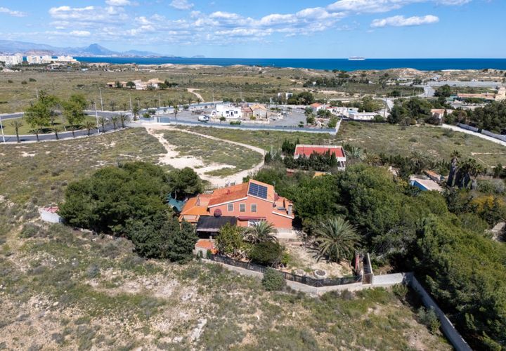 Villa a El Altet, Alicante, El Altet - € 679.000 | Ref: Ref-CBE02-237 - foto 1