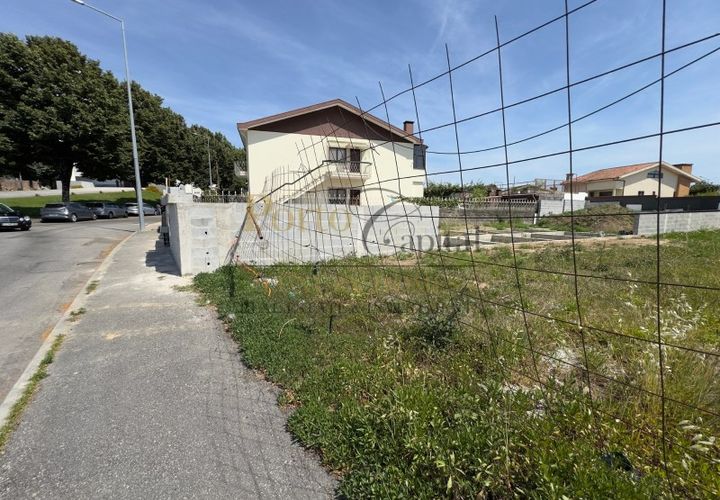 Helårsgrund i Maia, Porto, Maia - € 130.000 | Ref: PC_12563 - foto 1