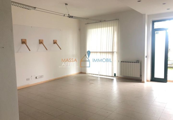Erhvervsejendom i Massa, Massa and Carrara, Massa - € 120.000 | Ref: 3729 - foto 1