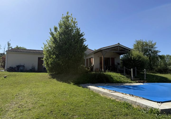 Villa a Oriolles, Charente, Oriolles - € 245.000 | Ref: BVI85803 - foto 1