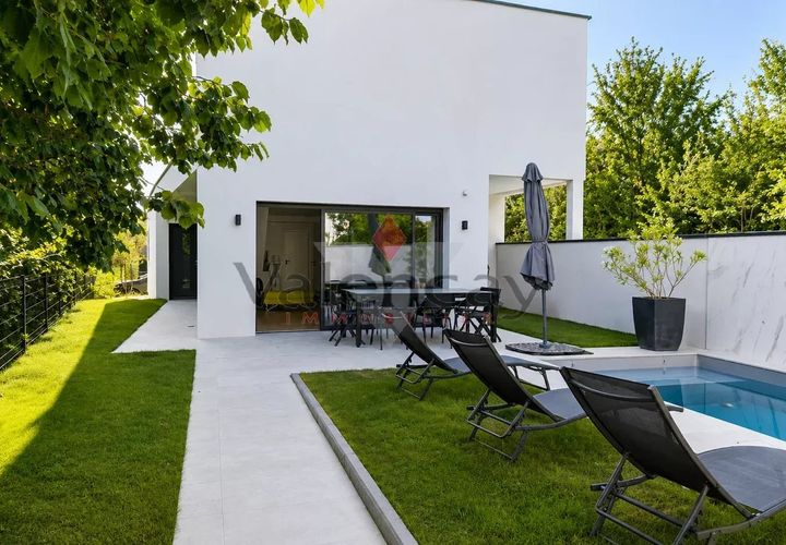 Villa i Riedisheim, Haut-Rhin, Riedisheim - € 689.000 | Ref: 87103144 - foto 1