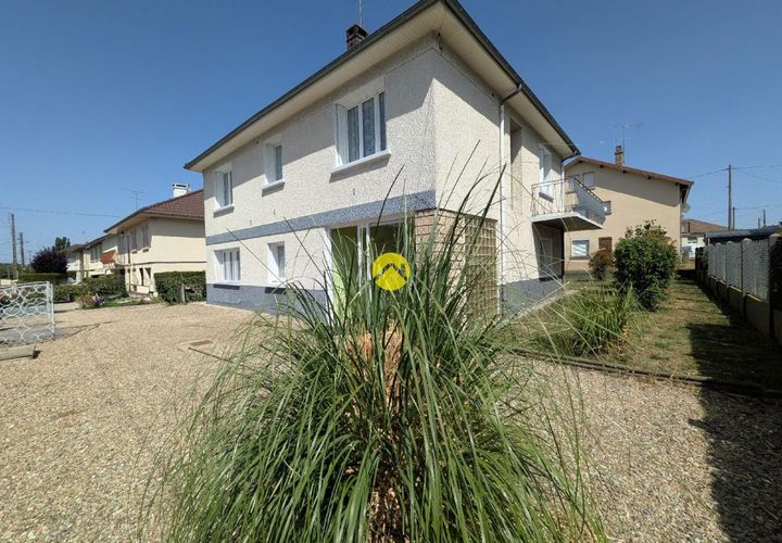 Villa in Commentry, Allier, Commentry - € 104.500 | Ref: 78MS111831 - foto 1