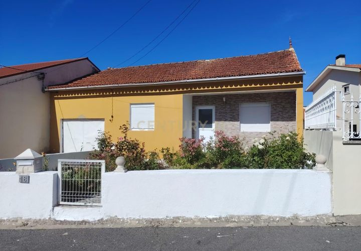 Villa i Aveiro, Aveiro, Aveiro - € 198 000 | Ref: C0385-01019 - foto 1
