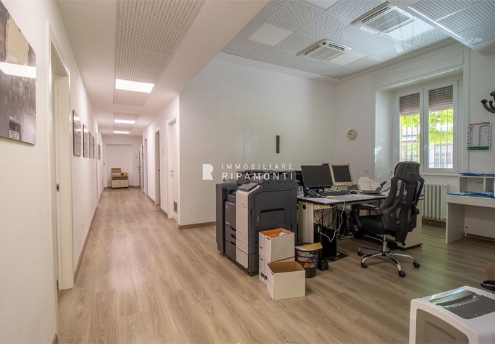 Erhvervsejendom i Lecco, Lecco, Lecco - € 390.000 | Ref: 204U - foto 1
