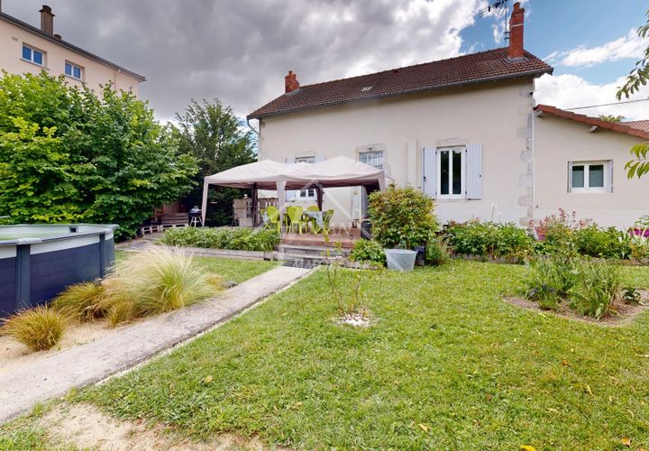 Villa a Gannat, Allier, Gannat - € 275.000 | Ref: G1246 - foto 1