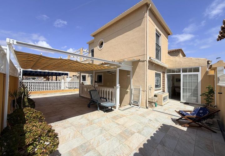 Byhus i Torrevieja, Alicante, Torrevieja - € 228.000 | Ref: 785824 - foto 1