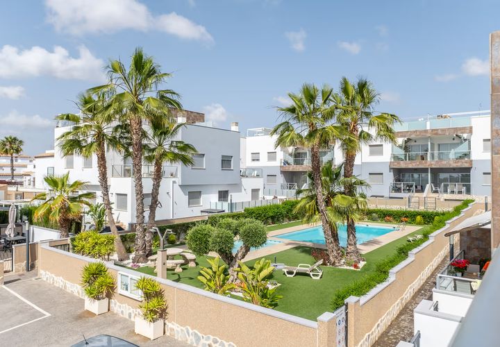 Casa de pueblo en Punta Prima, Alicante, Punta Prima - € 360.000 | Ref: R11989 - photo 1