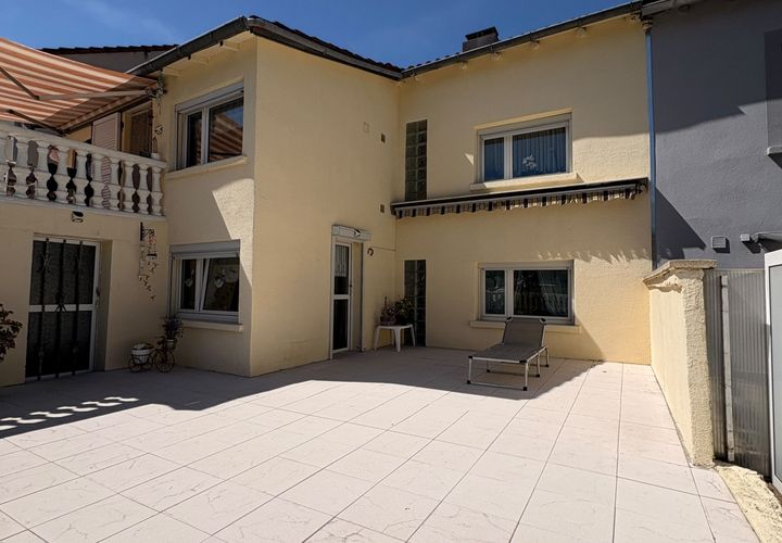 Villa a Freyming-Merlebach, Moselle, Freyming-Merlebach - € 225.000 | Ref: 34127 - foto 1