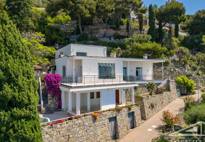 Villa i Ospedaletti, Imperia, Ospedaletti - € 2.900.000 | Ref: AG-DOM 1542 - foto 1