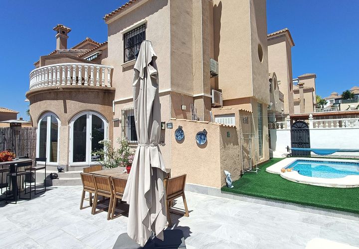 Rækkehus i Orihuela Costa, Alicante, Orihuela Costa - € 269.000 | Ref: 510170 - foto 1