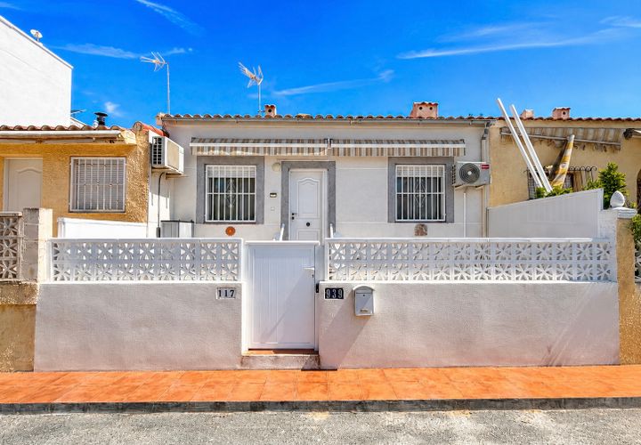 Rækkehus i La Marina, Alicante, La Marina - € 129.950 | Ref: NP: 885 - foto 1