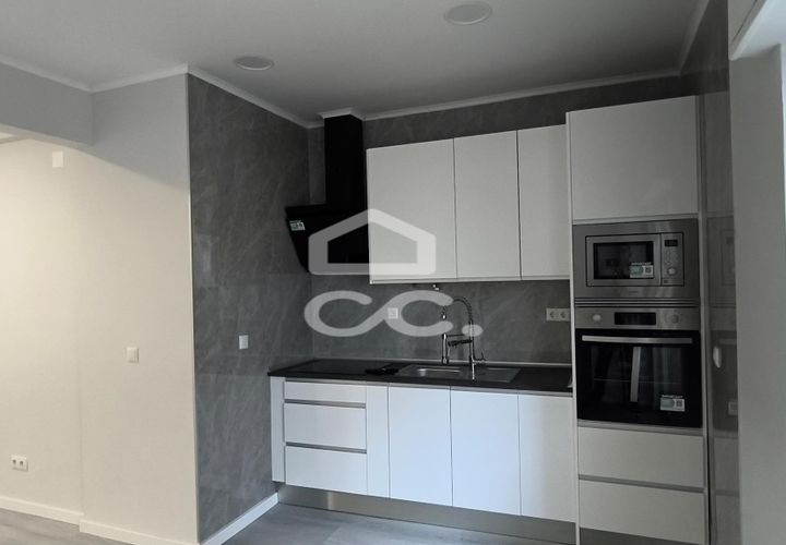 Apartament a Amadora, Lisbon, Amadora - € 255.000 | Ref: 405/A/00136 - foto 1