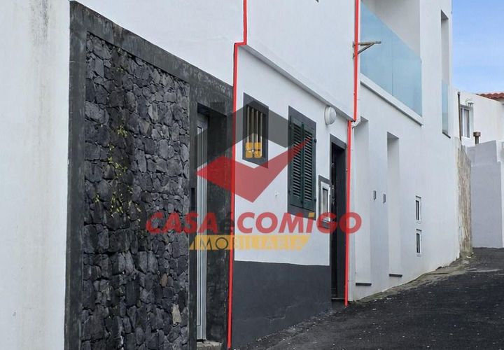 Rækkehus i Ponta Delgada, Sao Miguel, Ponta Delgada - € 450.000 | Ref: 220902001-128/13100 - foto 1
