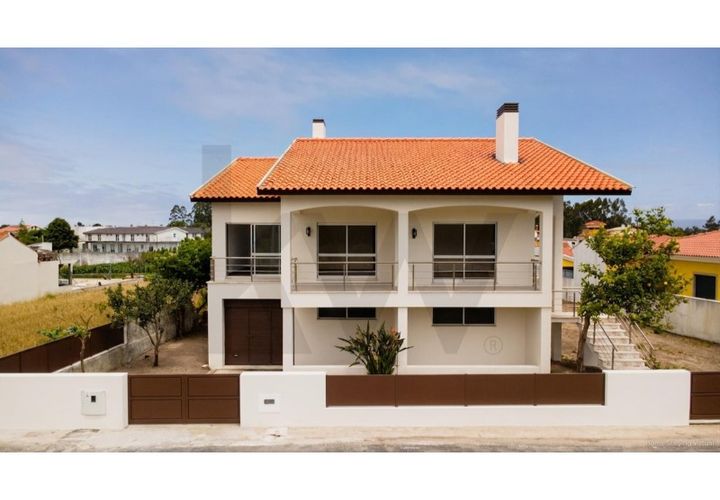 Villa i Aveiro, Aveiro, Aveiro - € 379 000 | Ref: KWPT-031523 - foto 1