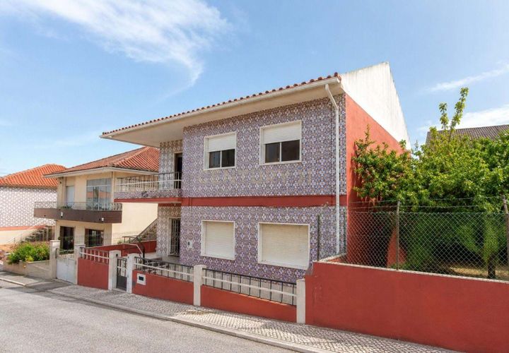 Villa en Camarate, Lisbon, Camarate - € 399.000 | Ref: C0417-00470 - photo 1