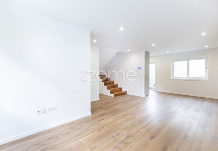 Villa i Paranhos, Porto, Paranhos - € 396.000 | Ref: ZMPT583890 - foto 1