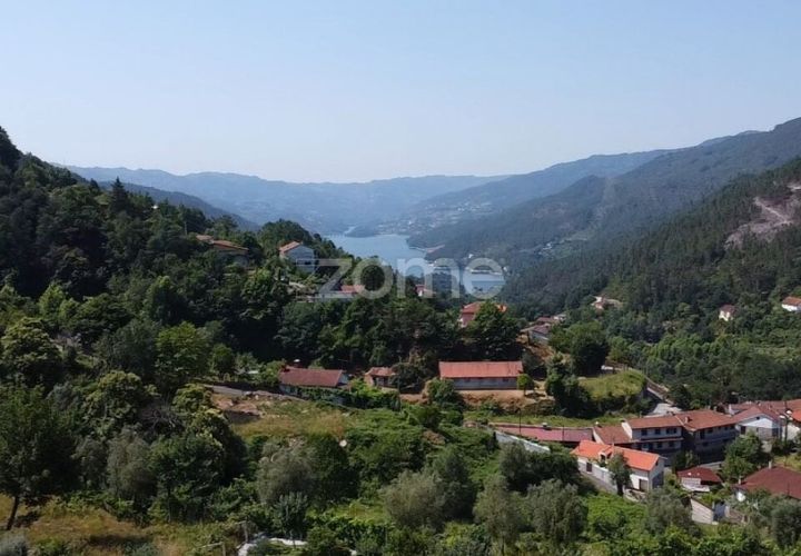 Helårsgrund i Braga, Braga, Braga - € 175.000 | Ref: ZMPT590100 - foto 1