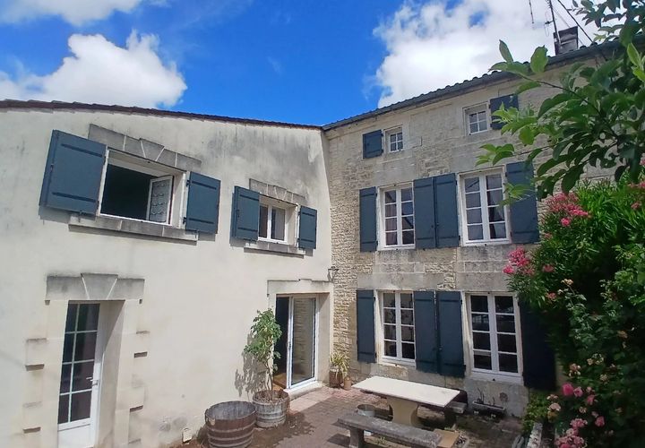 Villa i Jarnac, Charente, Jarnac - € 235 400 | Ref: BVI84091 - foto 1