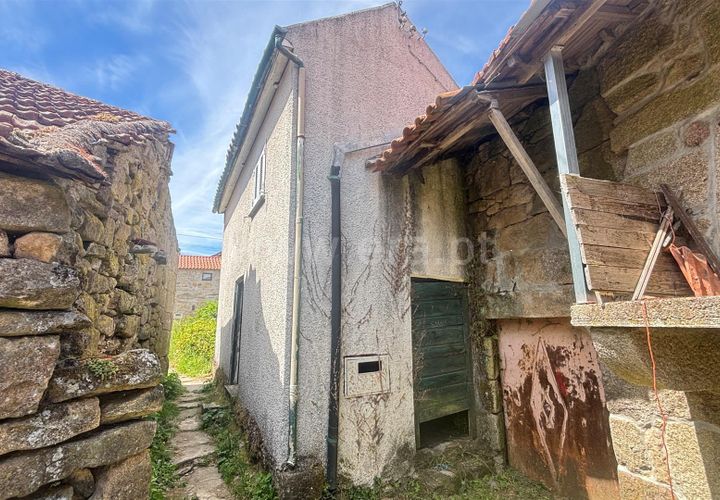 Villa a Montalegre, Vila Real, Montalegre - € 20.000 | Ref: 318260212 - foto 1