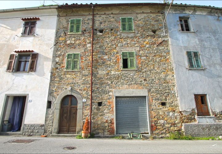 Rækkehus i Fivizzano, Massa and Carrara, Fivizzano - € 20.000 | Ref: 042L - foto 1