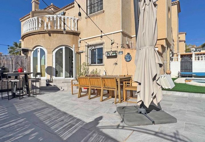 Rækkehus i Orihuela Costa, Alicante, Orihuela Costa - € 269.000 | Ref: MOVE-324-D/13477 - foto 1
