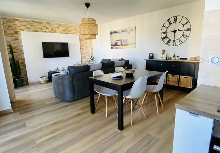Apartament a Marseille, Bouches-du-Rhone, Marseille - € 1.010/mes | Ref: 87113909 - foto 1