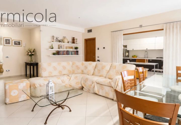 Lejlighed i Ercolano, Naples, Ercolano - € 270.000 | Ref: 16117 - foto 1