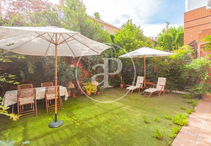 Villa i Madrid, Madrid, Madrid - € 1.440.000 | Ref: VMO2606012 - foto 1