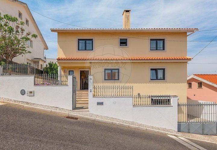 Villa a Cascais, Lisbon, Cascais - € 1.100.000 | Ref: 121021444-59 - foto 1