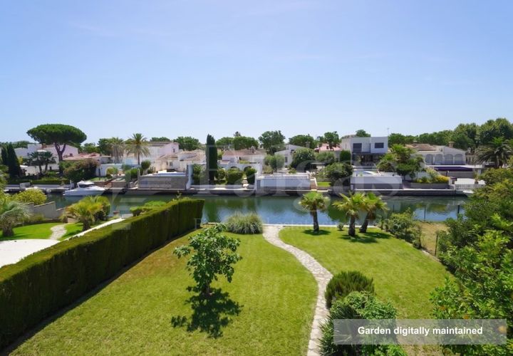 Villa i Empuriabrava, Gerona, Empuriabrava - € 860.000 | Ref: 510 - foto 1
