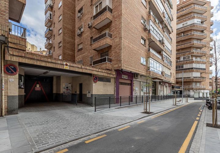 Garage i Granada, Granada, Granada - € 30.000 | Ref: 5740/8251 - foto 1