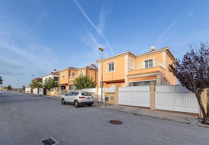 Villa i Atarfe, Granada, Atarfe - € 315.000 | Ref: HX-0320-25/8251 - foto 1