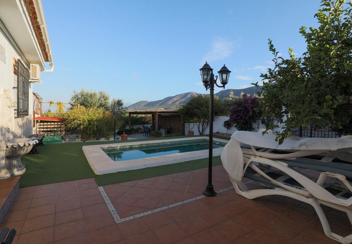 Landejendom i Albunuelas, Granada, Albunuelas - € 295.000 | Ref: GR3962/8251 - foto 1