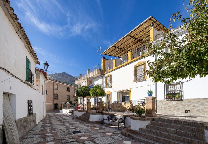 Reihenhaus in Loja, Granada, Loja - € 88.500 | Ref: KWK-0001-CCE/8251 - Foto 1