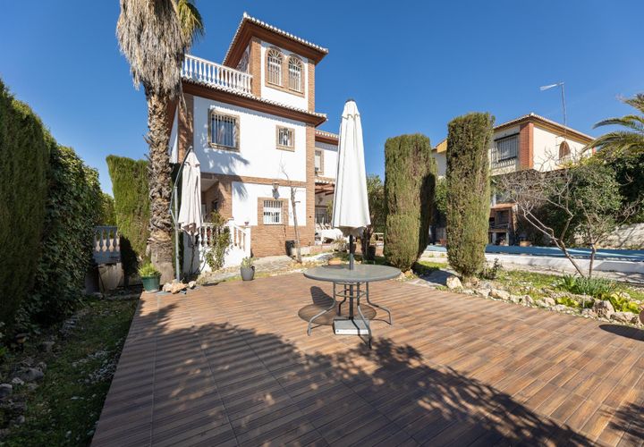 Villa a Peligros, Granada, Peligros - € 430.000 | Ref: V25021/8251 - foto 1