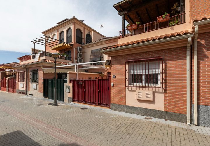Rækkehus i Granada, Granada, Granada - € 365.000 | Ref: D27092/8251 - foto 1